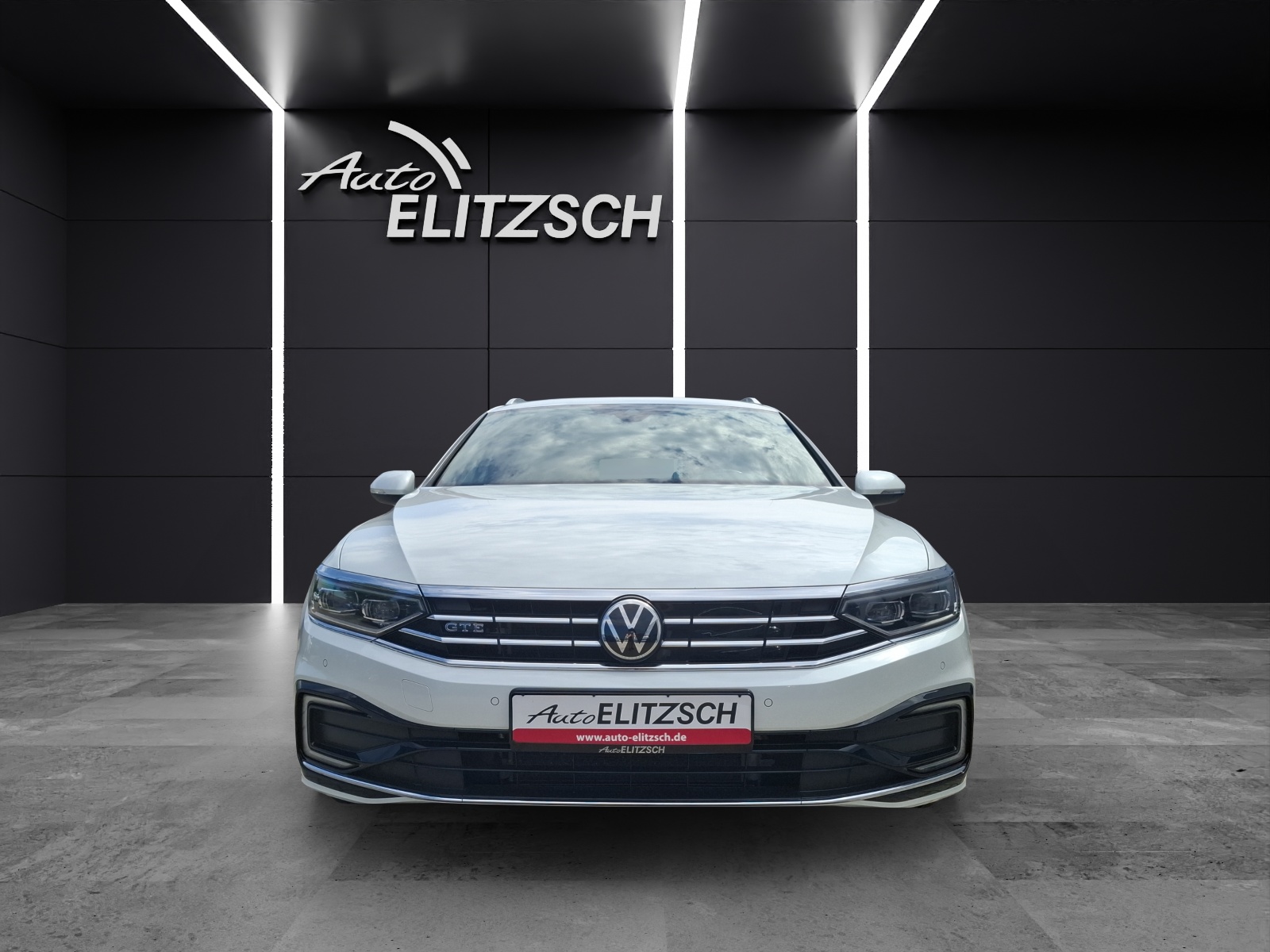 Fahrzeugabbildung Volkswagen Passat Variant GTE DSG Standhzg. Matrix AHK Navi AID RFK SH