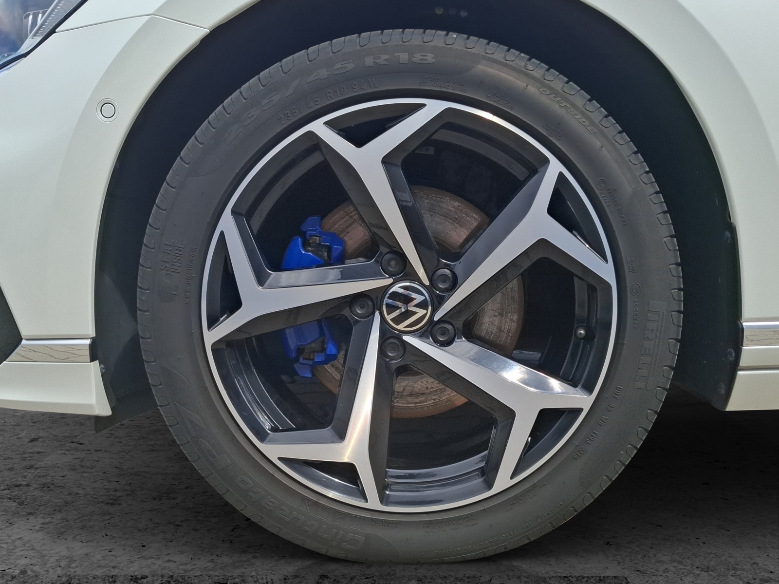 Fahrzeugabbildung Volkswagen Passat Variant GTE DSG Standhzg. Matrix AHK Navi AID RFK SH