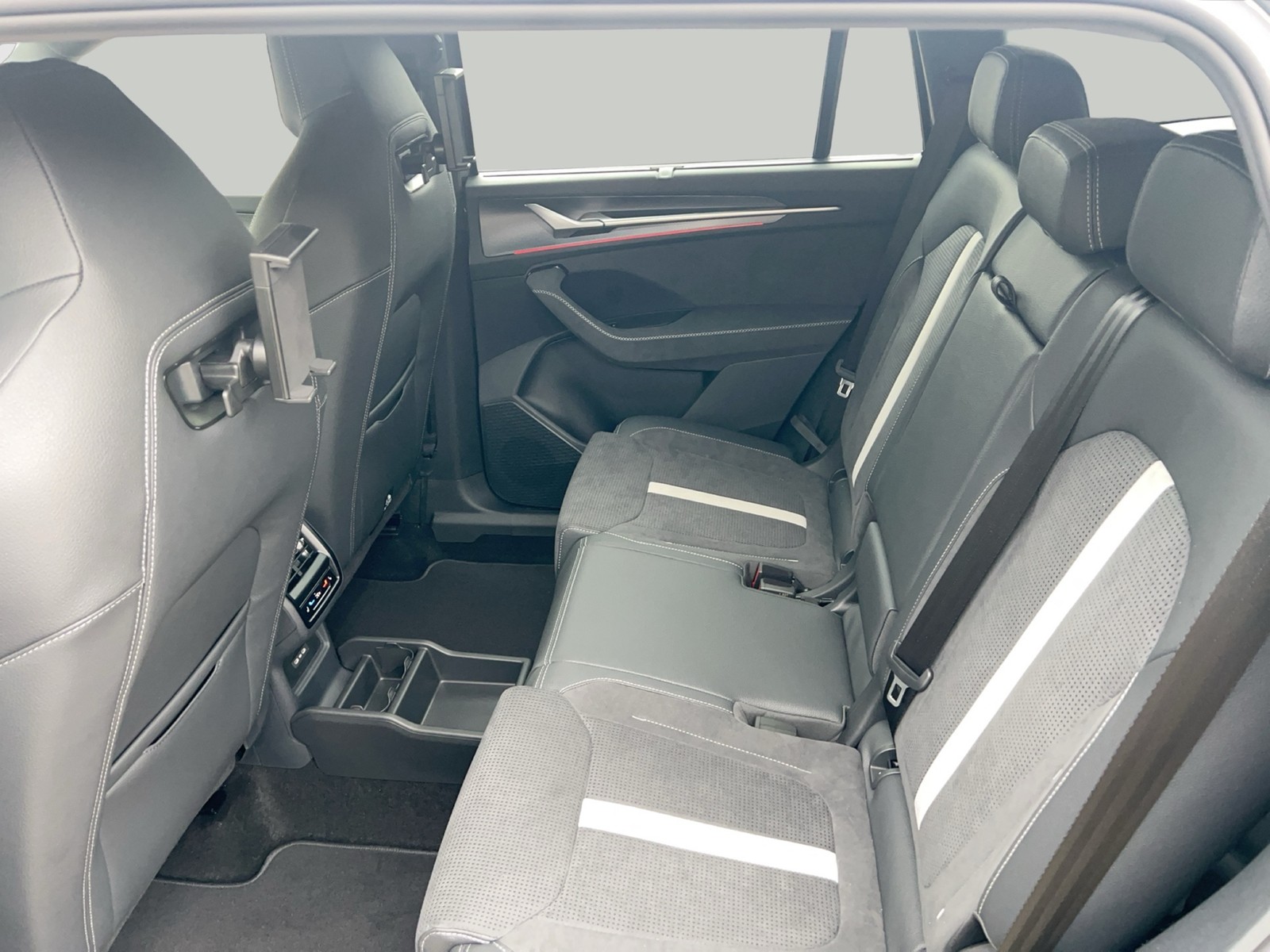 Fahrzeugabbildung SKODA Kodiaq iV Sportline AHK MATRIX 360° ASG