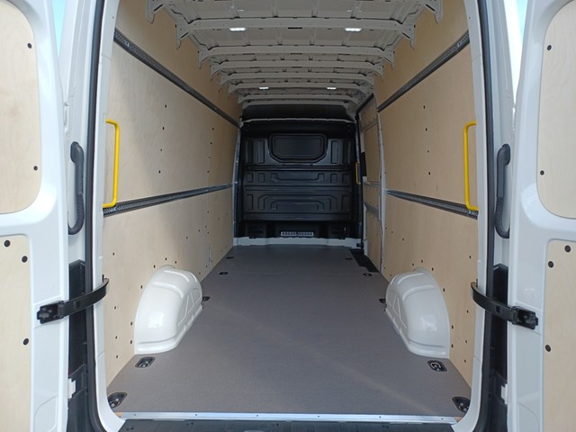Fahrzeugabbildung Volkswagen Crafter Kasten 35 LR HD RFK Klima DAB