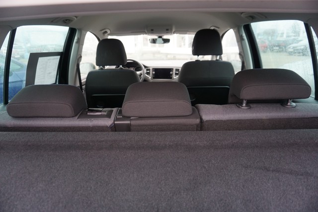 Fahrzeugabbildung Volkswagen Golf Sportsvan TSI Join Navi ACC PDC SHZ App-Connect LM