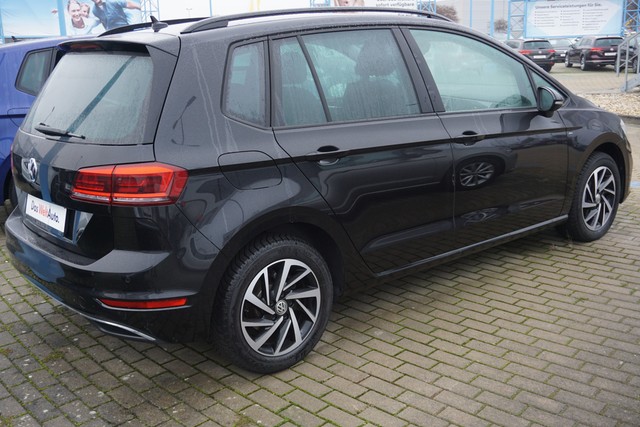 Fahrzeugabbildung Volkswagen Golf Sportsvan TSI Join Navi ACC PDC SHZ App-Connect LM