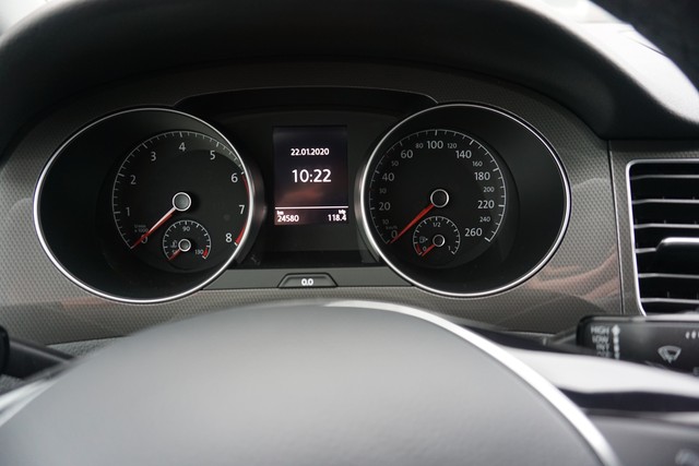 Fahrzeugabbildung Volkswagen Golf Sportsvan TSI Join Navi ACC PDC SHZ App-Connect LM