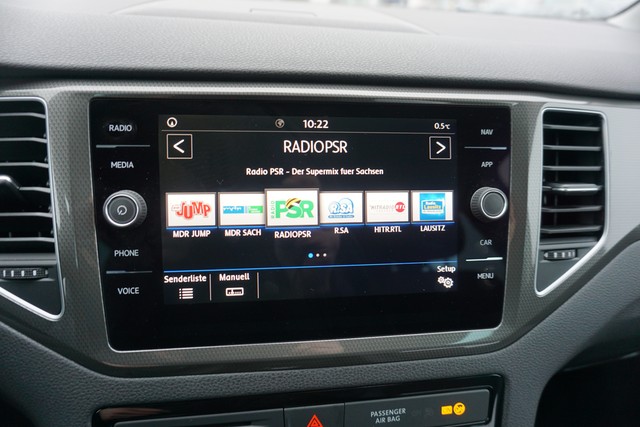 Fahrzeugabbildung Volkswagen Golf Sportsvan TSI Join Navi ACC PDC SHZ App-Connect LM