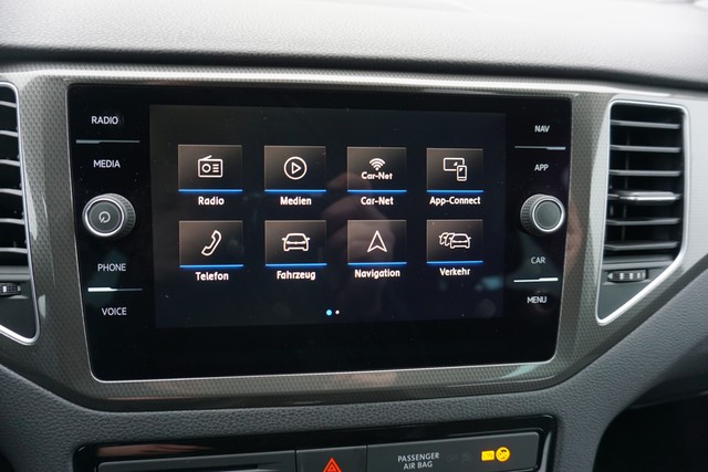 Fahrzeugabbildung Volkswagen Golf Sportsvan TSI Join Navi ACC PDC SHZ App-Connect LM