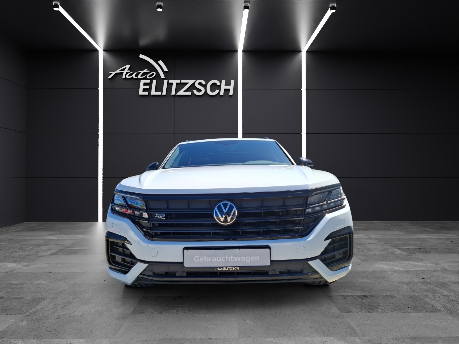 Fahrzeugabbildung Volkswagen Touareg TDI R-Line 4M Matrix AHK Pano Leder Luft AID ACC RFK SH 21
