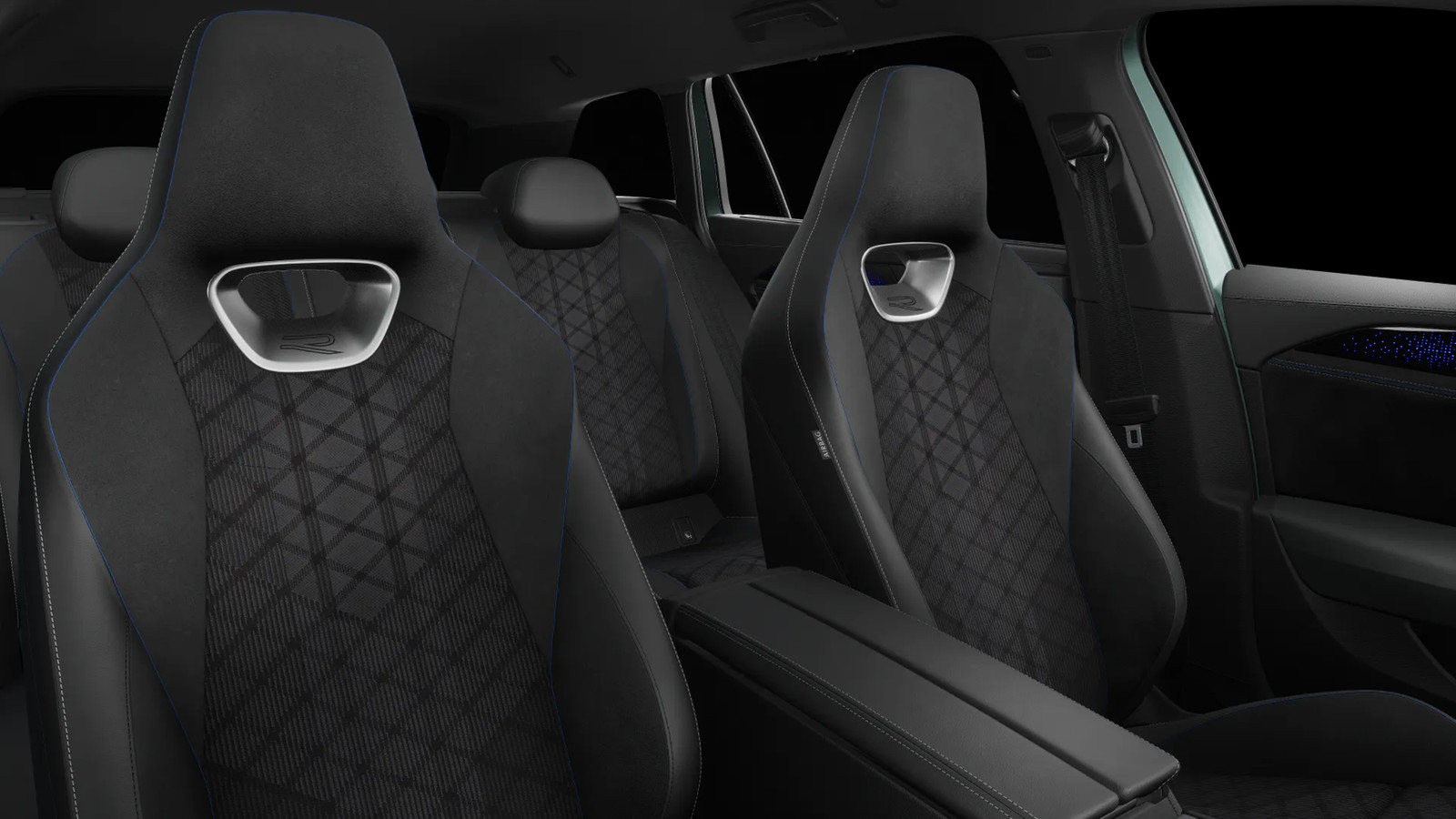 Fahrzeugabbildung Volkswagen Passat Variant TSI R-Line DSG 4 M Matrix AHK Navi AID ACC RFK SH