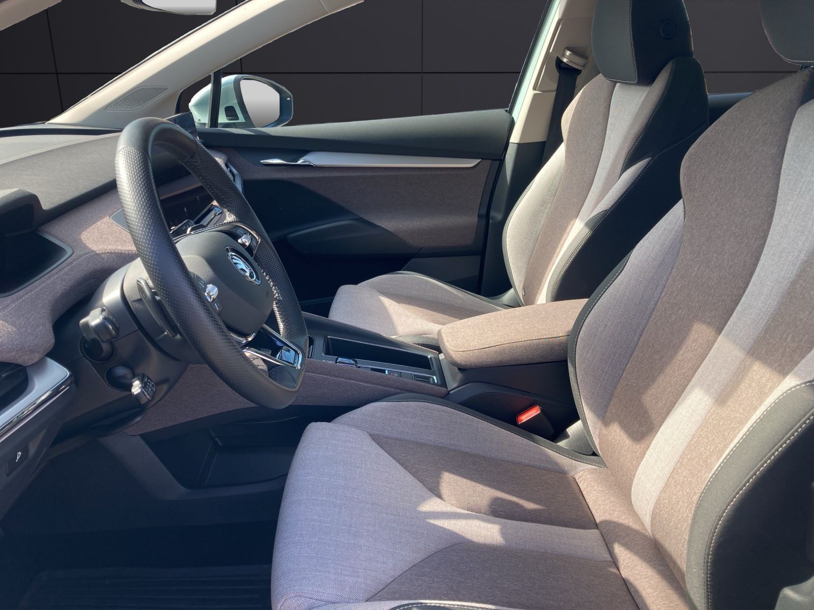 Fahrzeugabbildung SKODA ENYAQ iV 60 Lodge Matrix Navi Pano ACC RFK