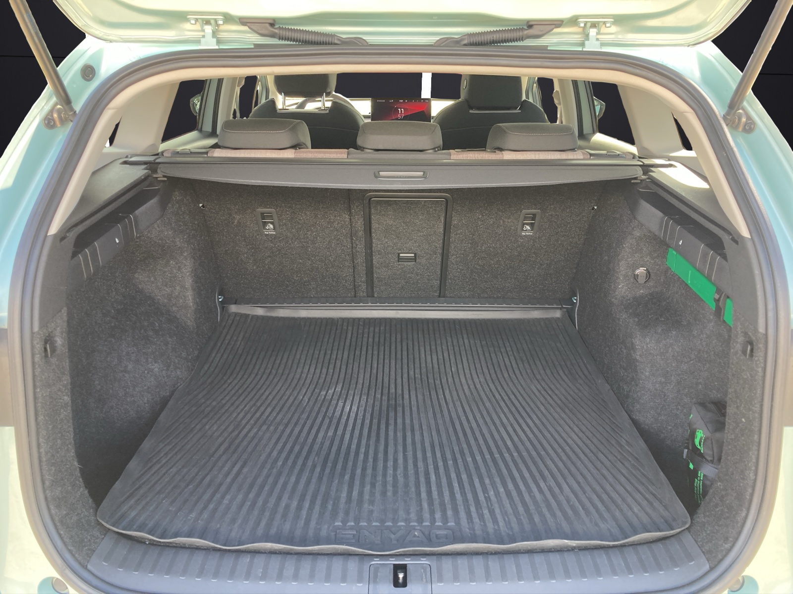Fahrzeugabbildung SKODA ENYAQ iV 60 Lodge Matrix Navi Pano ACC RFK