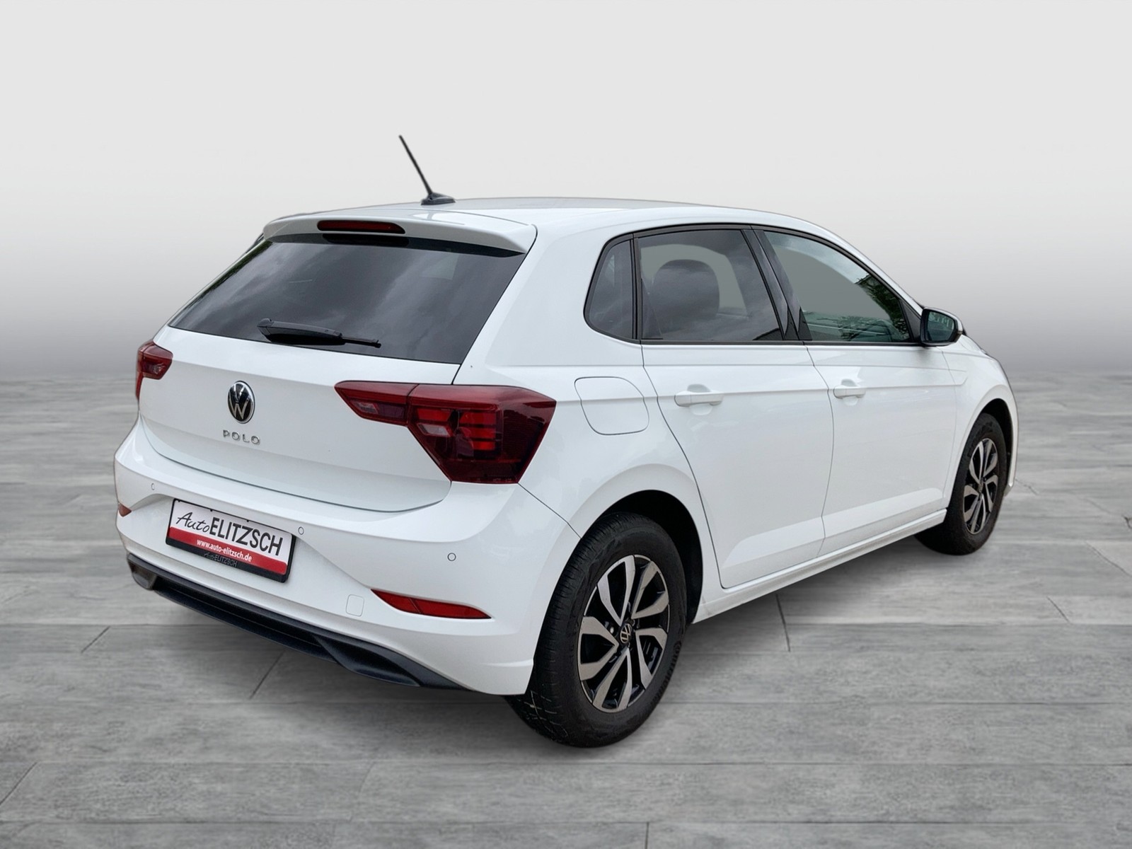 Fahrzeugabbildung Volkswagen Polo TSI Active DSG LED Navi ACC PDC SH