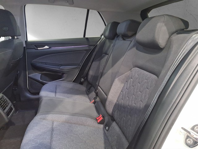 Fahrzeugabbildung Volkswagen Golf VIII TSI Move Kamera Navi LED VC
