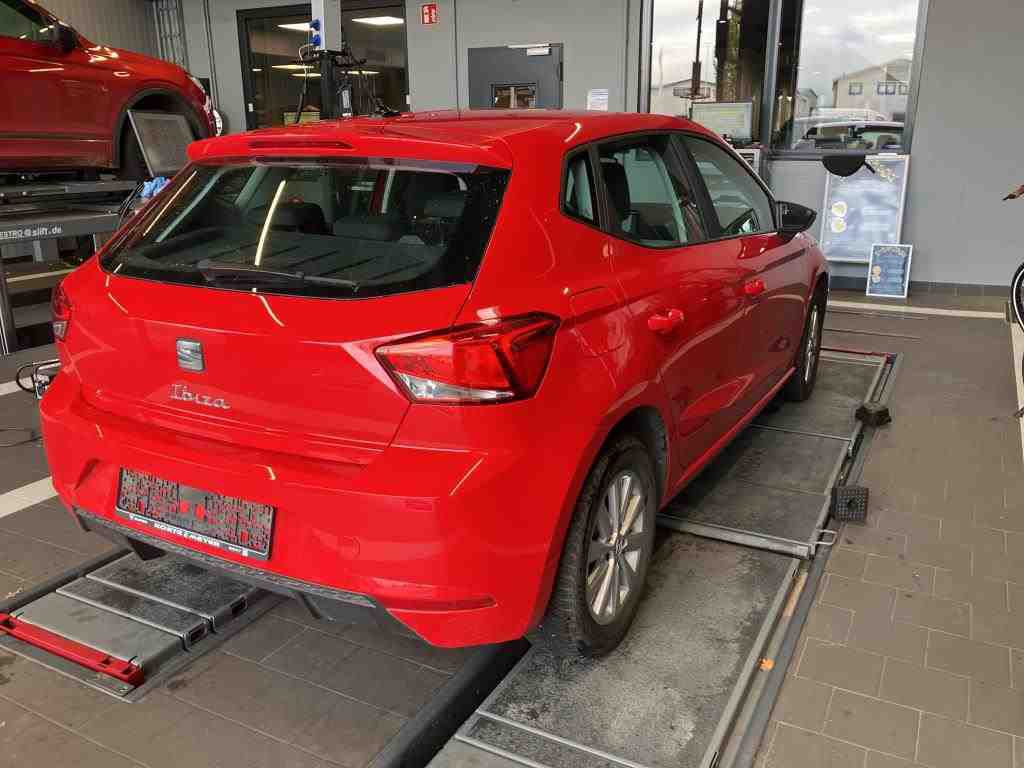 Fahrzeugabbildung SEAT Ibiza TSI Style LED Navi Climatronic GRA SH LM