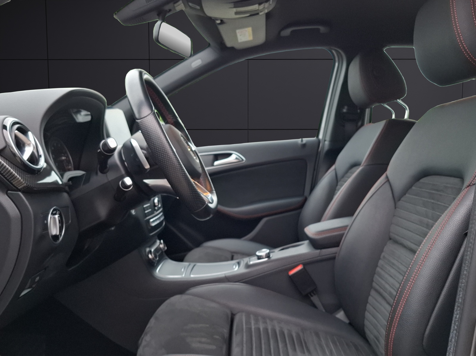 Fahrzeugabbildung Mercedes-Benz B 220 AMG-Line 4Matic LED Navi GRA 18