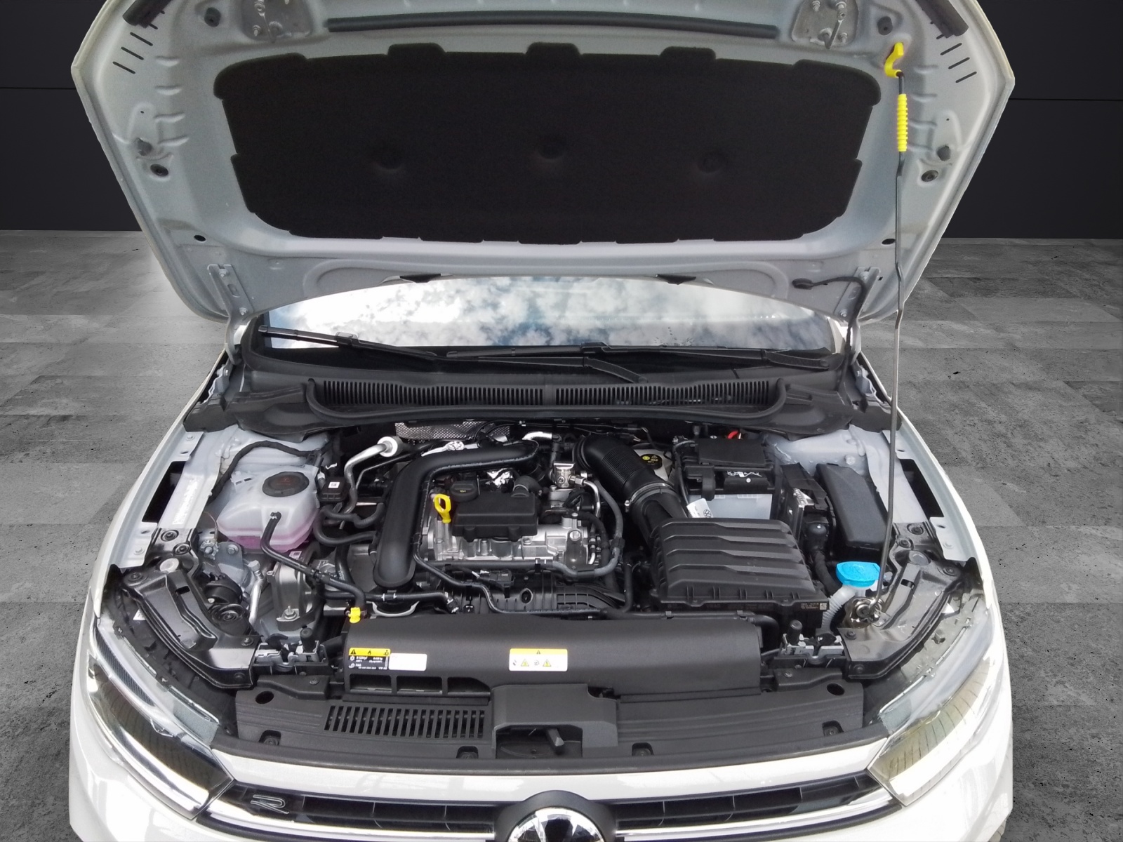 Fahrzeugabbildung Volkswagen Polo R-Line DSG NAVI LED AppConnect