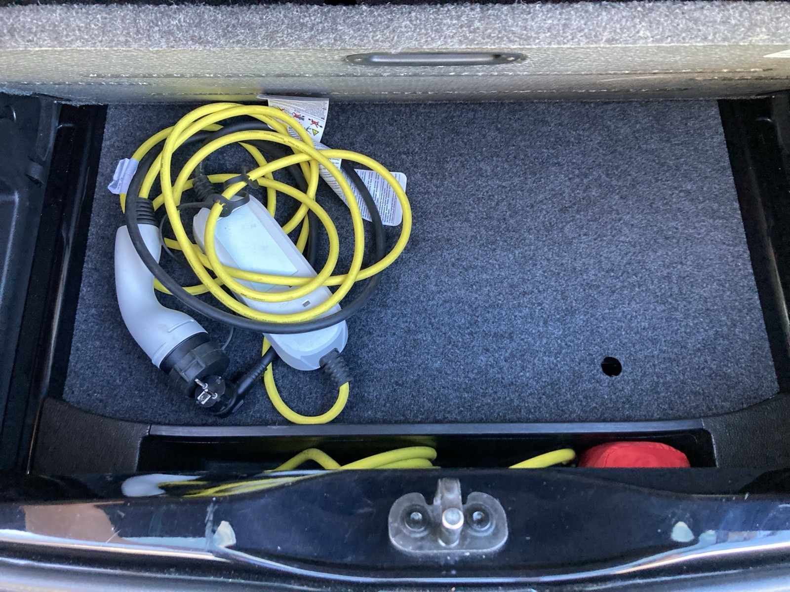 Fahrzeugabbildung Volkswagen e-up! Style Plus RFK SH