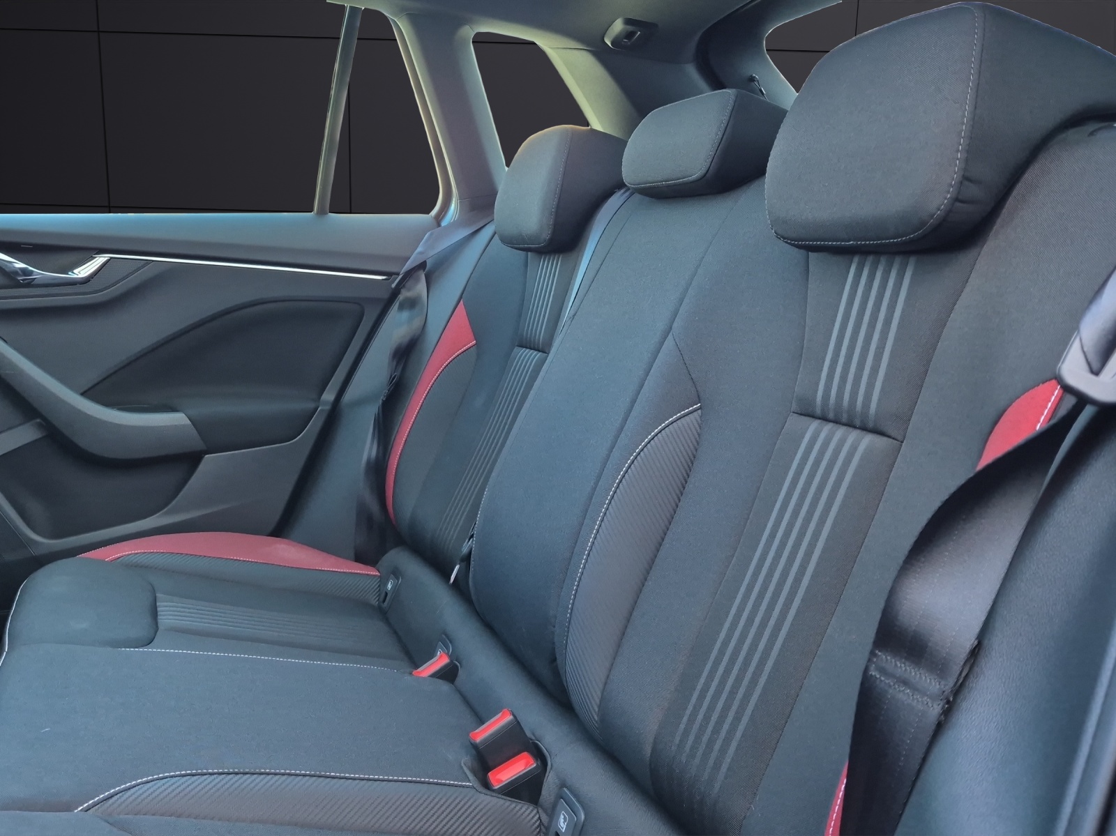 Fahrzeugabbildung SKODA Kamiq TSI Monte Carlo LED Navi Pano AID RFK SH beheiz FS 18