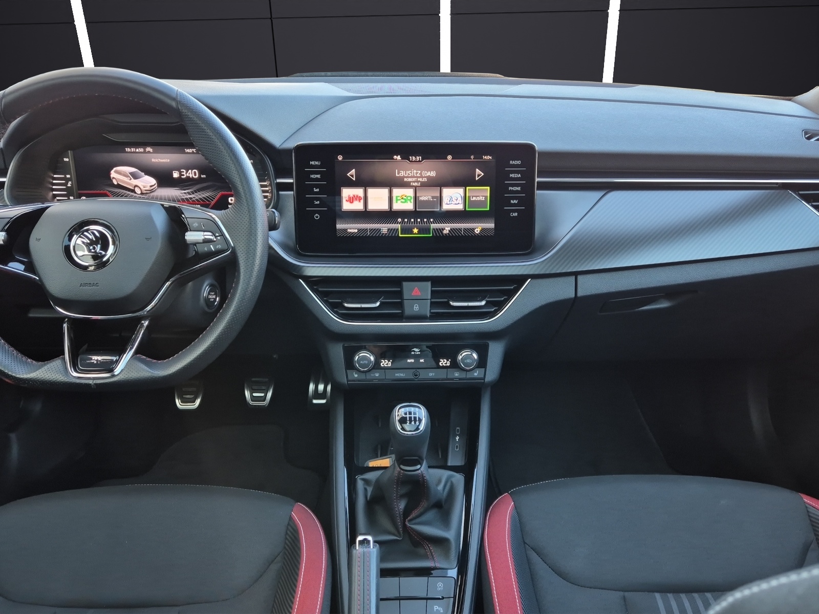 Fahrzeugabbildung SKODA Kamiq TSI Monte Carlo LED Navi Pano AID RFK SH beheiz FS 18