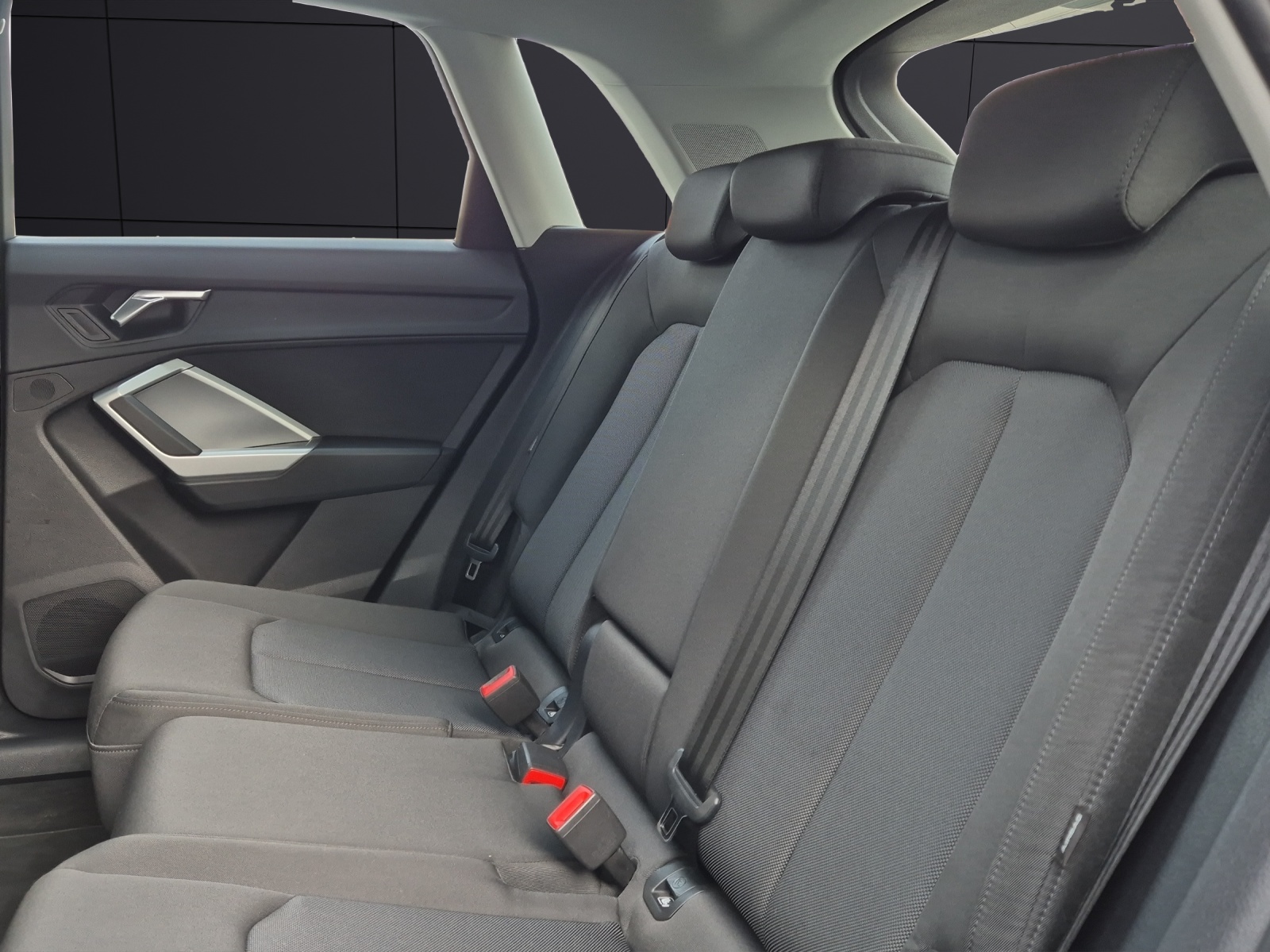 Fahrzeugabbildung Audi Q3 40 TFSI quattro S-tronic Standhzg. Matrix Navi AVC ACC RFK SH