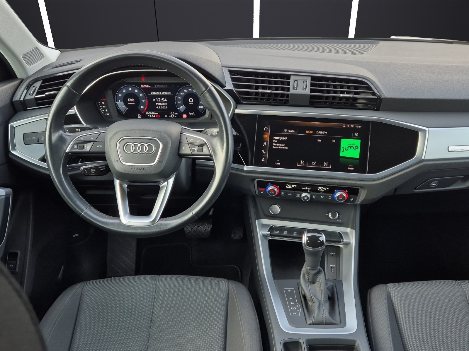Fahrzeugabbildung Audi Q3 40 TFSI quattro S-tronic Standhzg. Matrix Navi AVC ACC RFK SH