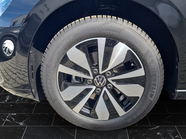 Fahrzeugabbildung Volkswagen Golf VIII 1.0 TSI Move Kamera