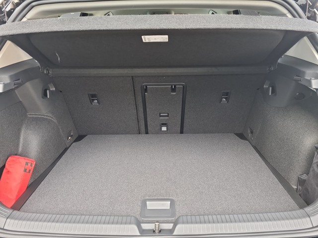Fahrzeugabbildung Volkswagen Golf VIII 1.0 TSI Move Kamera