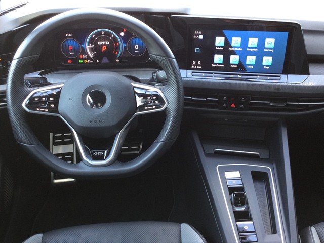 Fahrzeugabbildung Volkswagen Golf VIII GTD DSG Standhzg. Matrix Navi Leder AID ACC RFK HUD SH