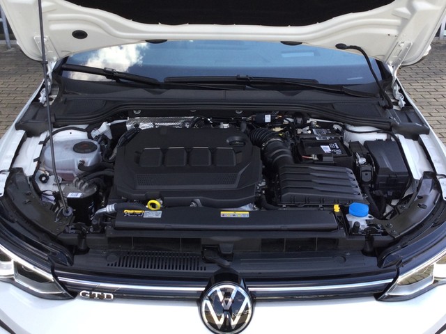 Fahrzeugabbildung Volkswagen Golf VIII GTD DSG Standhzg. Matrix Navi Leder AID ACC RFK HUD SH