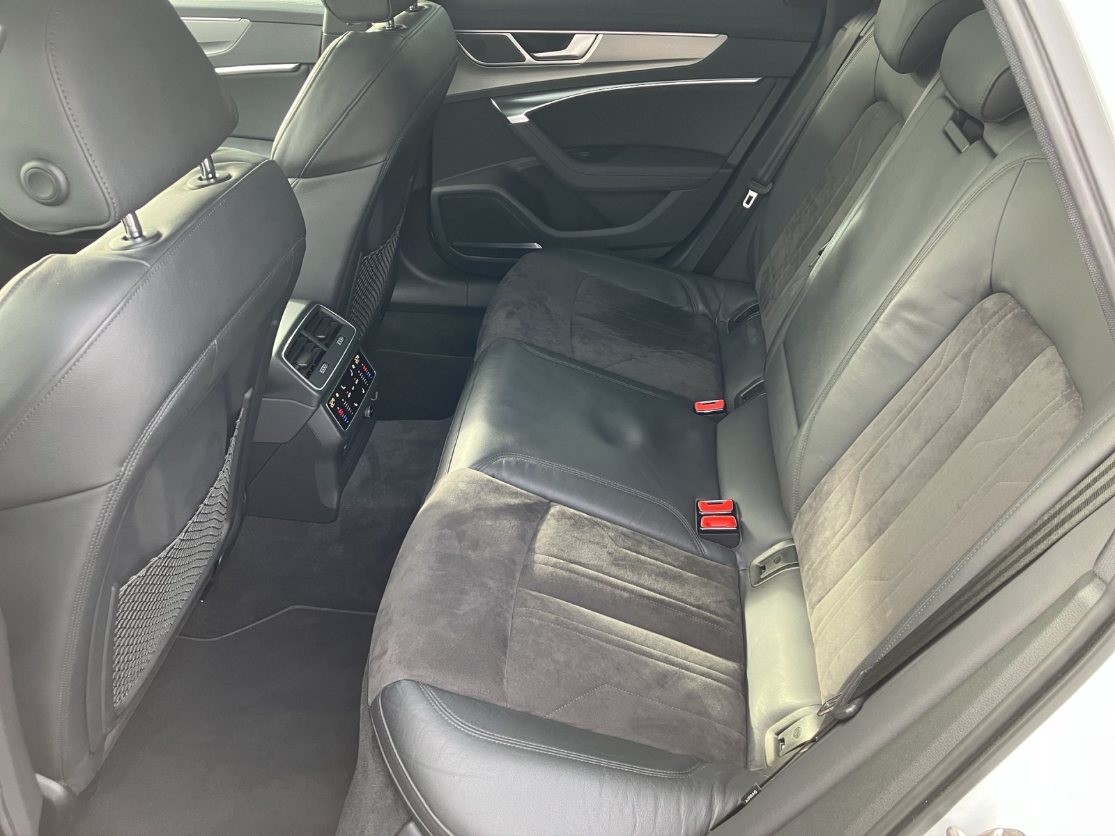 Fahrzeugabbildung Audi A6 Allroad 50 TDI Matrix Pano ACC B&O Navi DAB Head-up Tiptronic