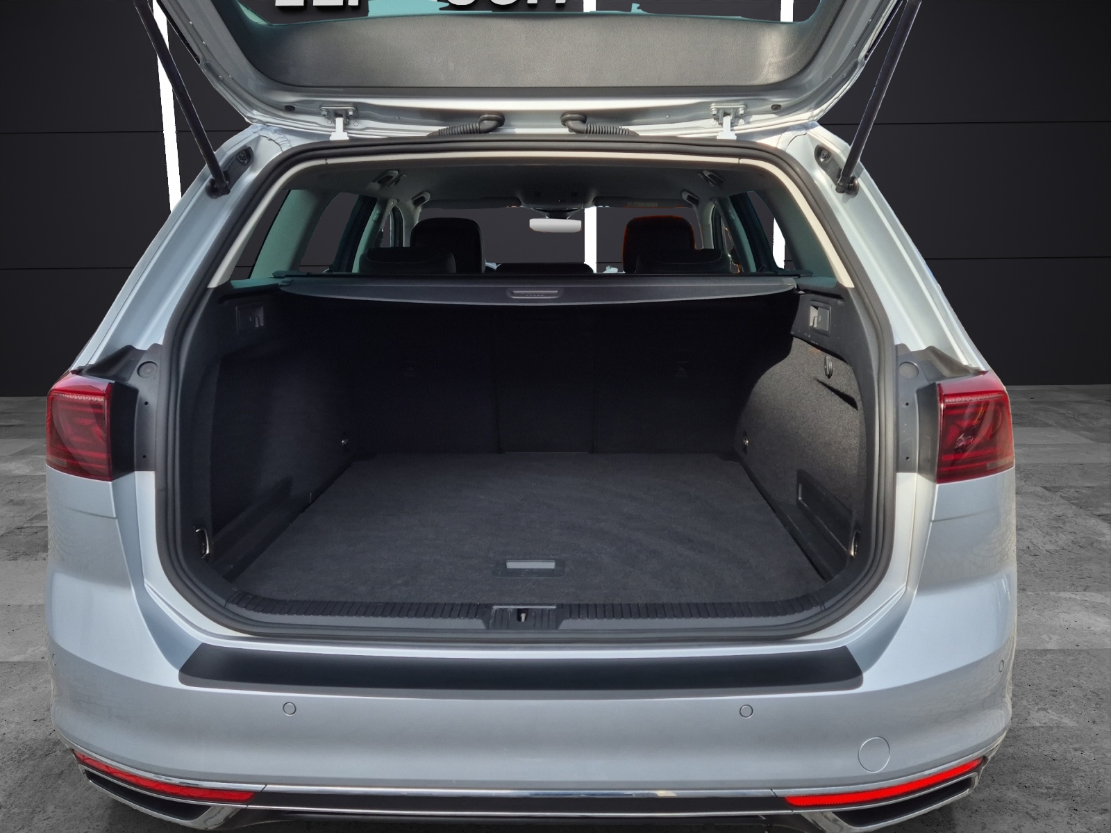 Fahrzeugabbildung Volkswagen Passat Variant TDI Elegance DSG 4M Matrix Navi ACC RFK SH