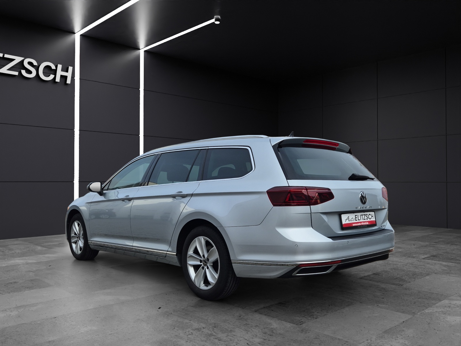 Fahrzeugabbildung Volkswagen Passat Variant TDI Elegance DSG 4M Matrix Navi ACC RFK SH