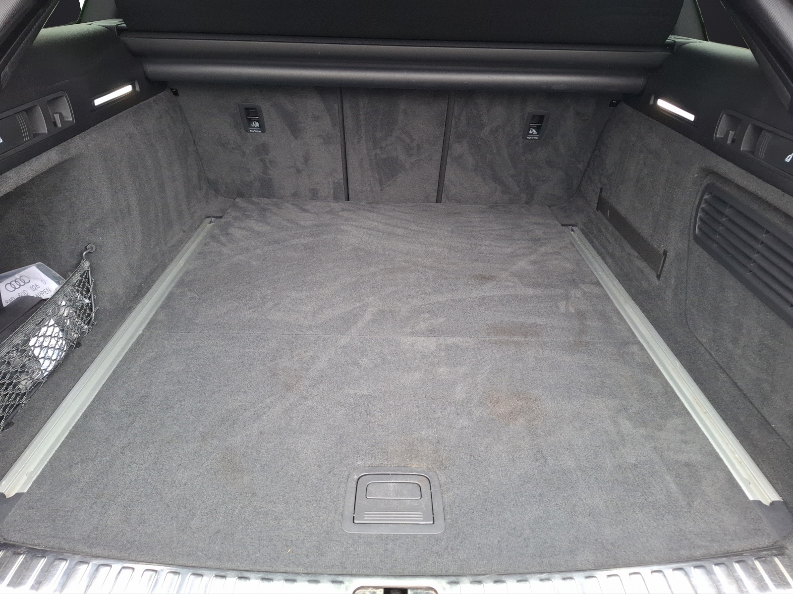 Fahrzeugabbildung Audi A6 Avant 55 TFSI Sport quattro S-tronic S-Line Matrix Leder AVC ACC RFK