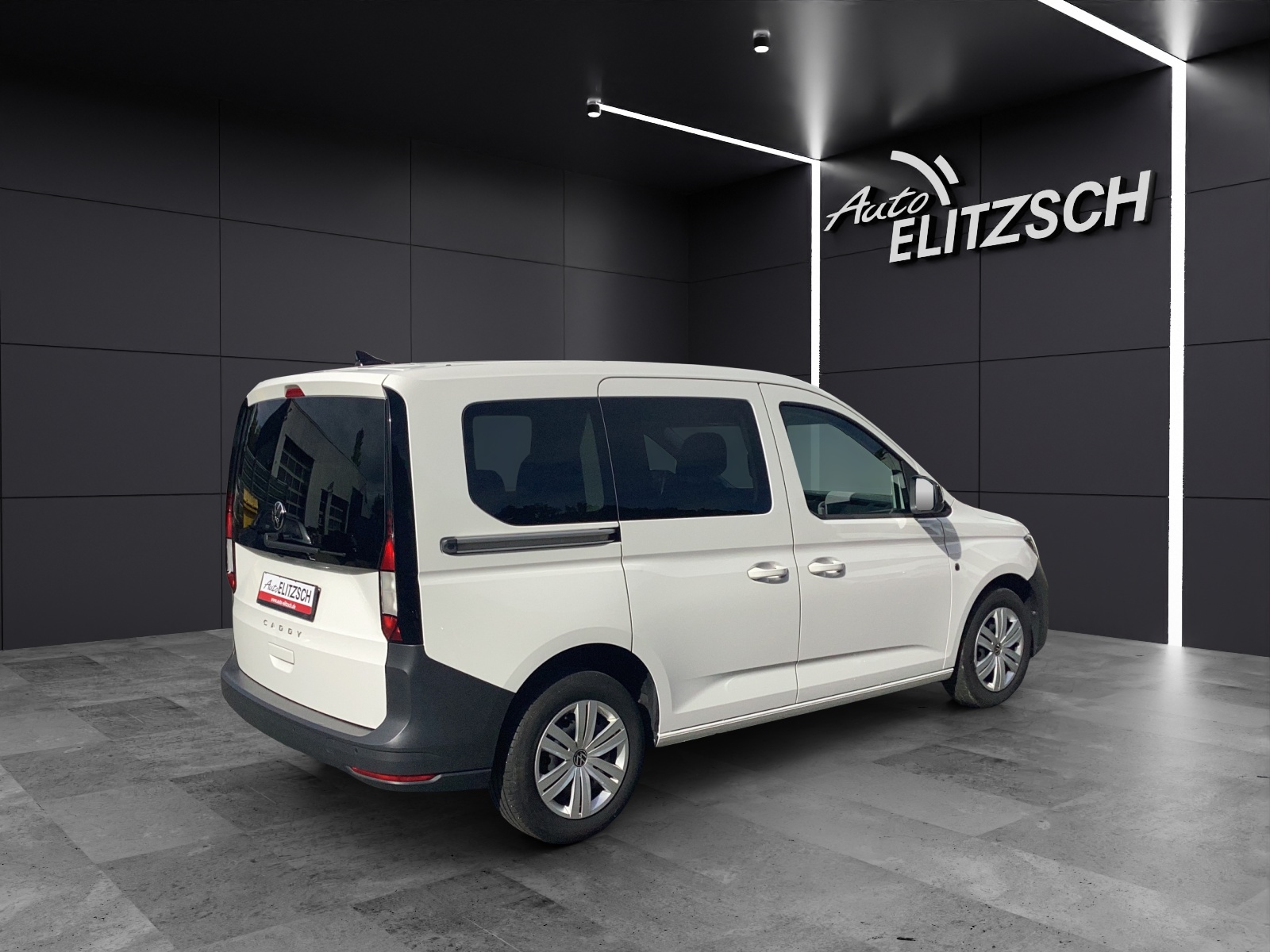 Fahrzeugabbildung Volkswagen Caddy Kombi TSI 5-Sitze DSG NAVI RÜCK MFL