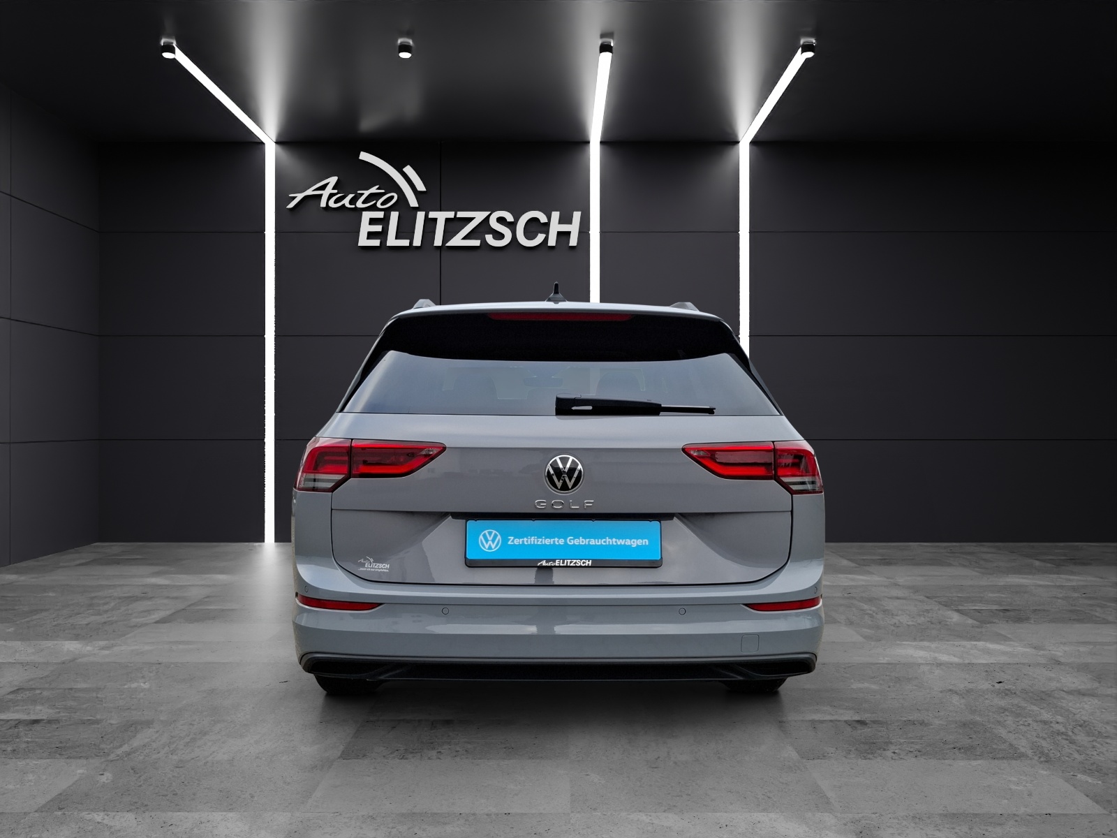 Fahrzeugabbildung Volkswagen Golf VIII Variant TSI Life LED ACC NAVI LM PDC SHZ