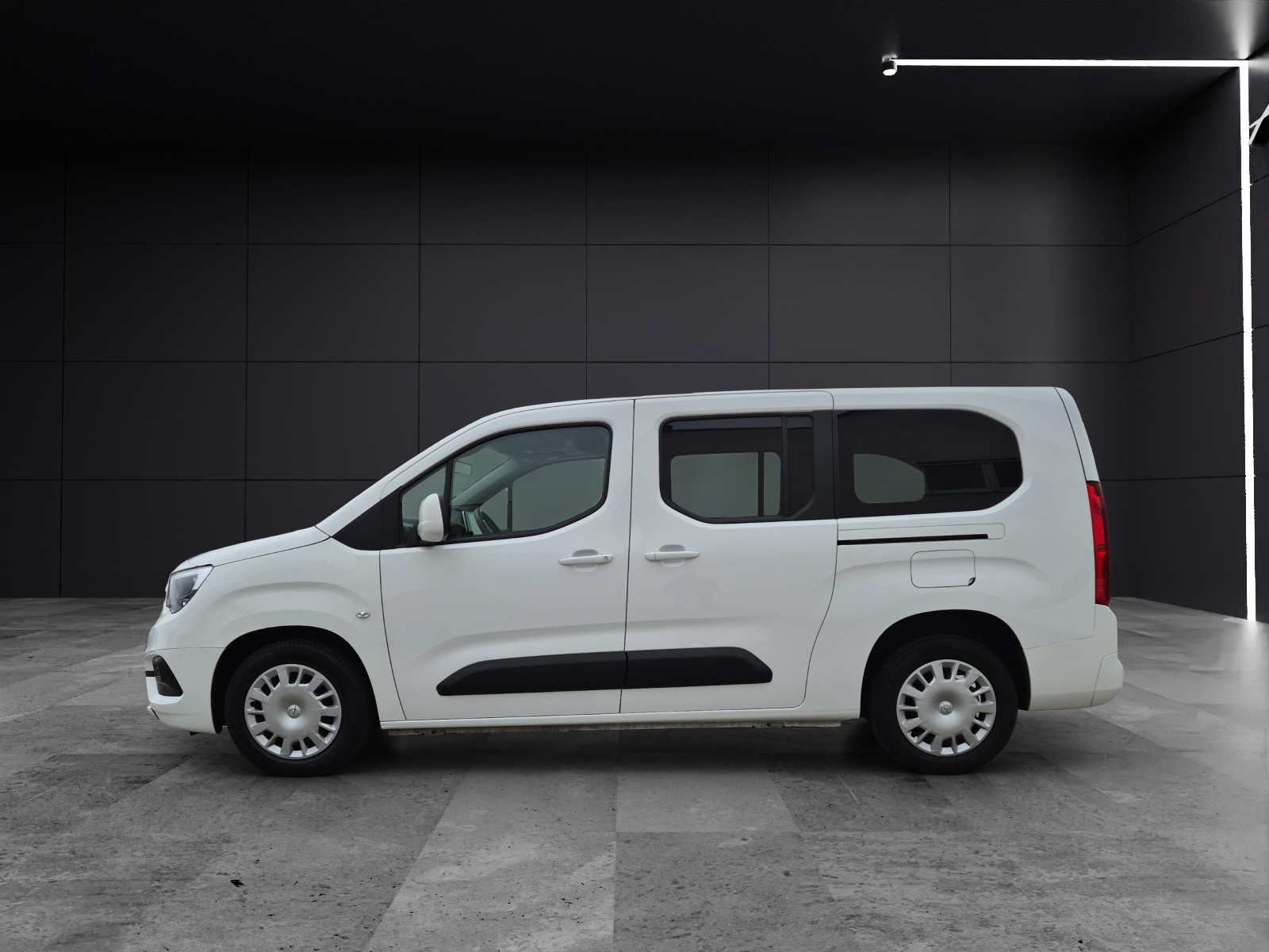 Fahrzeugabbildung Opel Combo Life Edition XL Kamera LHZ AppConnect DAB