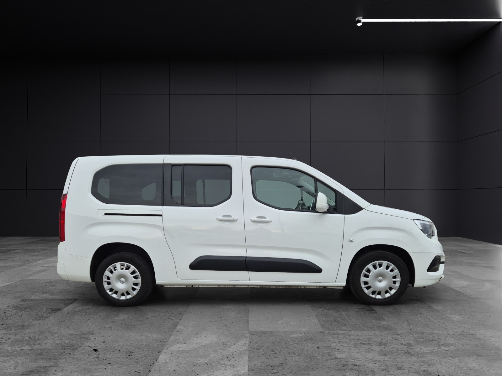 Fahrzeugabbildung Opel Combo Life Edition XL Kamera LHZ AppConnect DAB