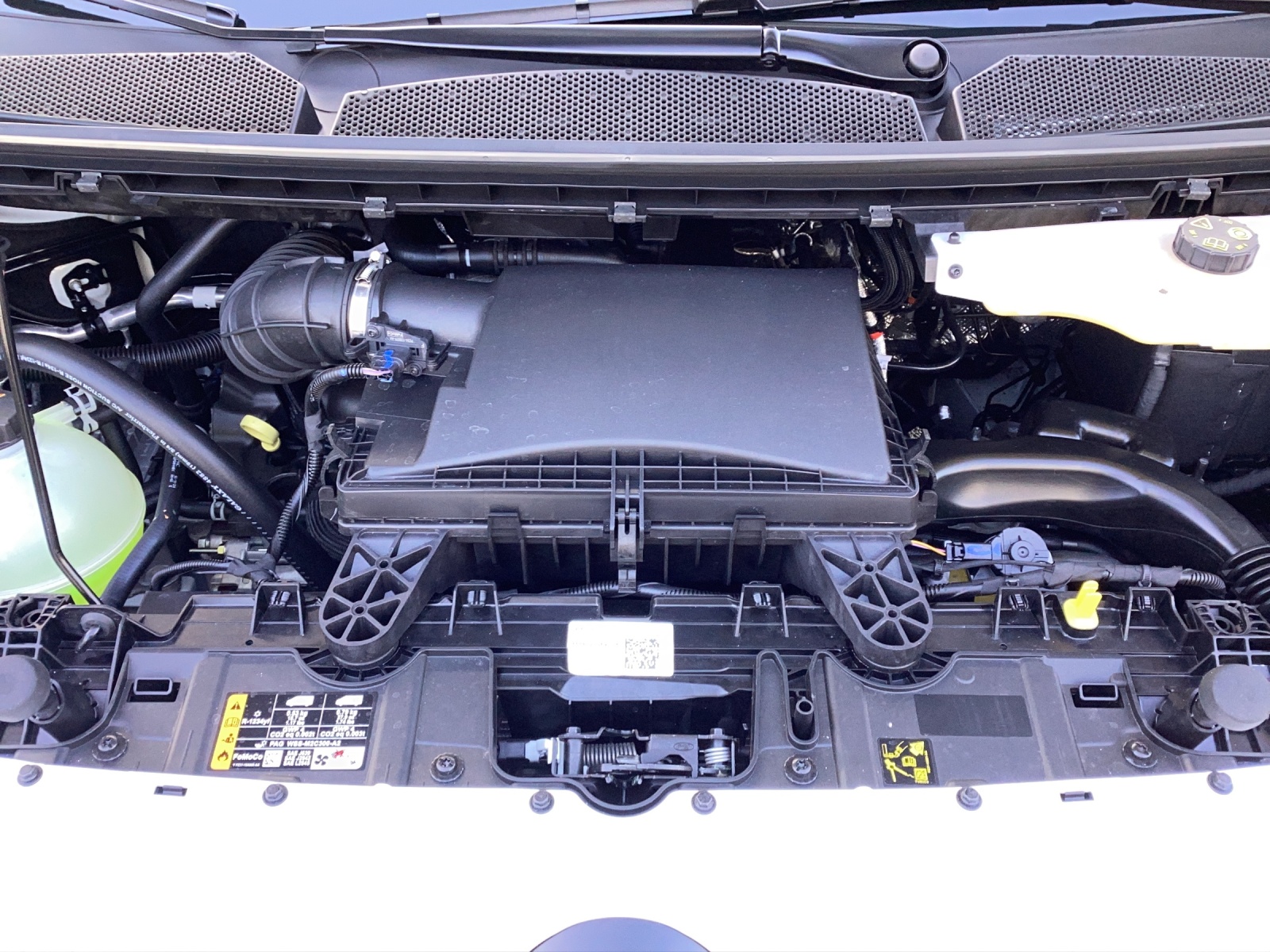 Fahrzeugabbildung Volkswagen T7 Transporter TDI Kasten AHK KLIMA LaneAssist RearView SideAssist