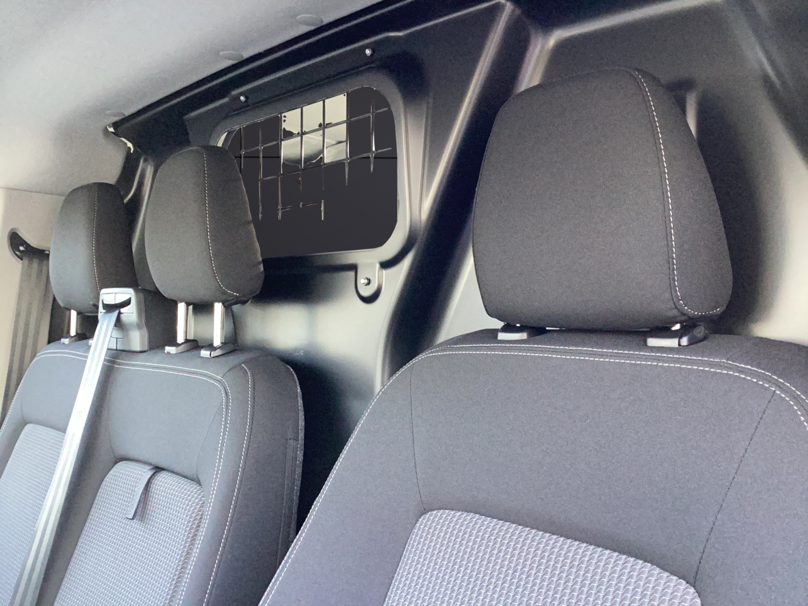 Fahrzeugabbildung Volkswagen T7 Transporter TDI Kasten AHK KLIMA LaneAssist RearView SideAssist