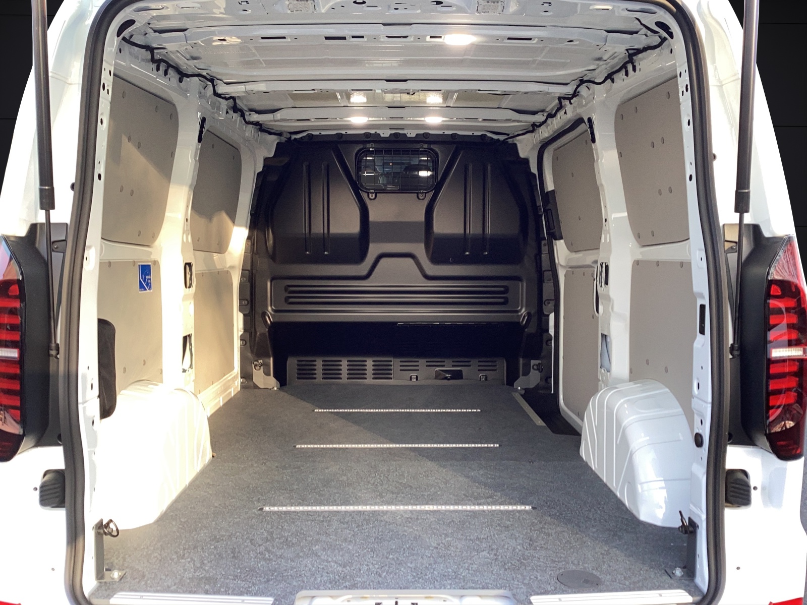 Fahrzeugabbildung Volkswagen T7 Transporter TDI Kasten AHK KLIMA LaneAssist RearView SideAssist