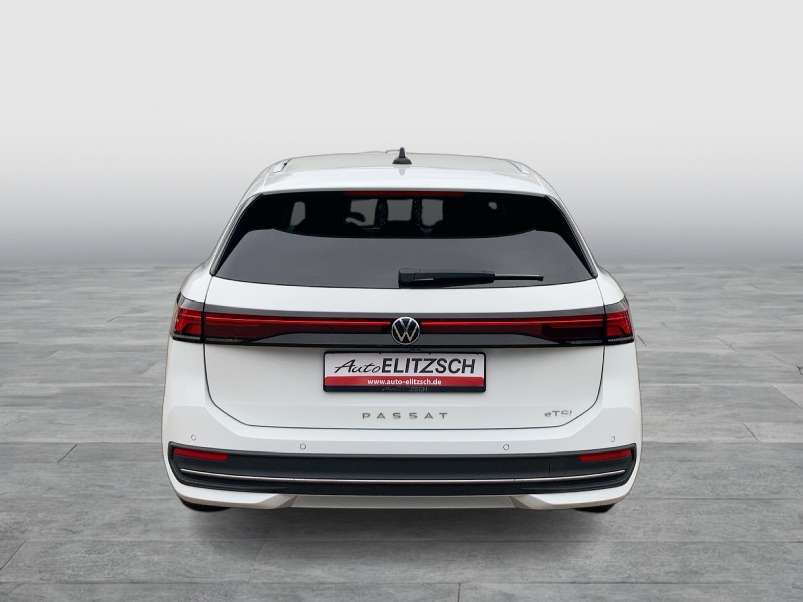 Fahrzeugabbildung Volkswagen Passat Variant eTSI Business DSG LED Navi AID HUD ACC RFK SHZ