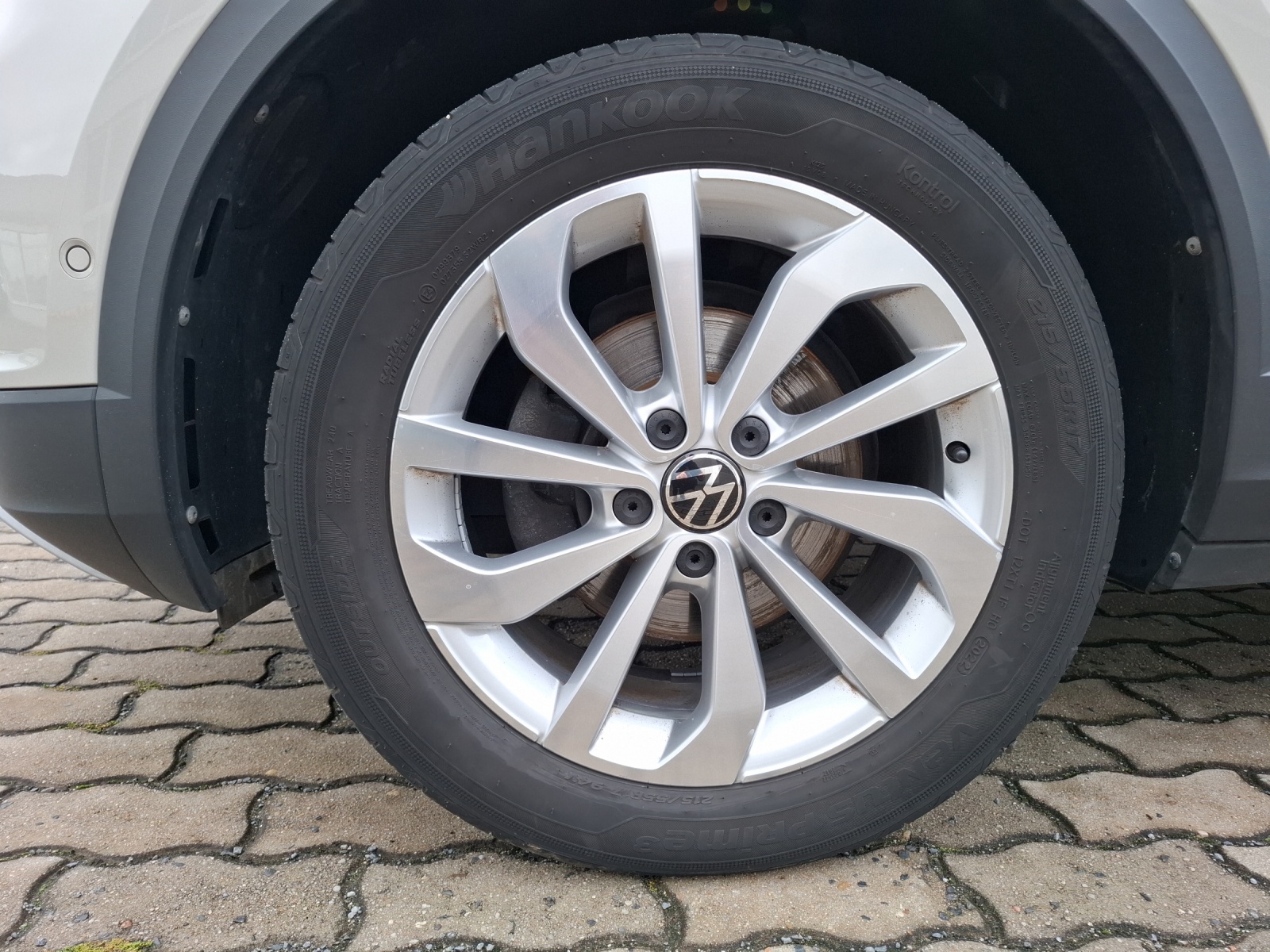 Fahrzeugabbildung Volkswagen T-Roc TSI Life DSG LED Navi AID ACC RFK SH