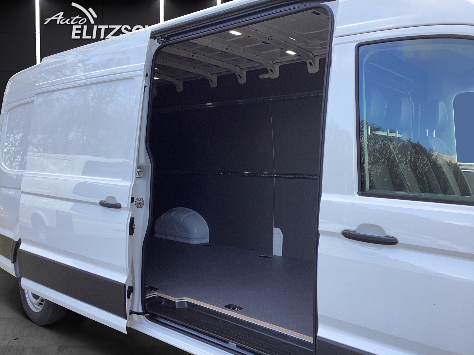 Fahrzeugabbildung Volkswagen Crafter Kasten 35 LR HD FWD Klima RFK DAB GRA