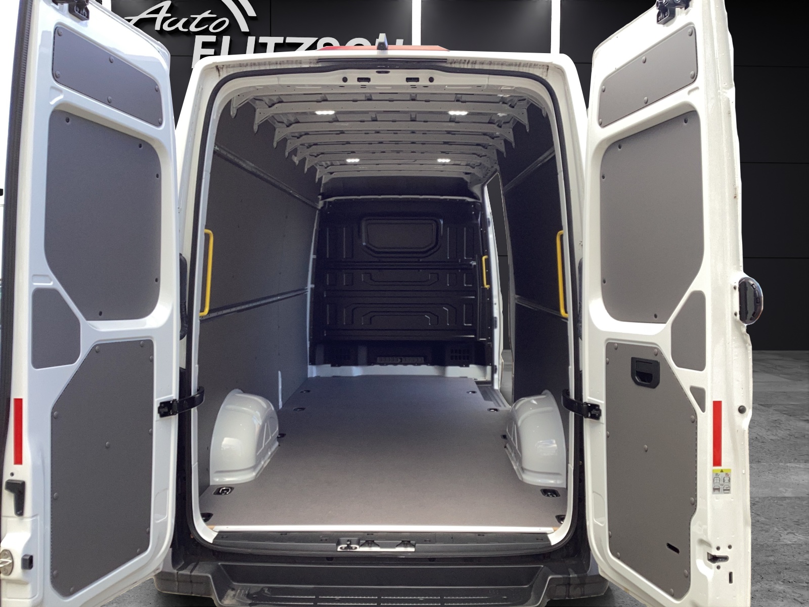 Fahrzeugabbildung Volkswagen Crafter Kasten 35 LR HD FWD Klima RFK DAB GRA