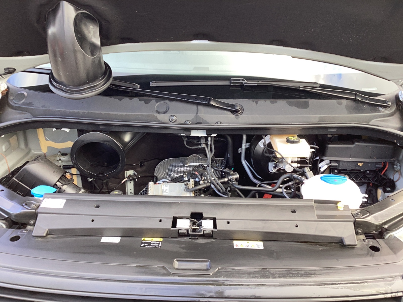 Fahrzeugabbildung Volkswagen Crafter Kasten 35 LR HD FWD Klima RFK DAB GRA