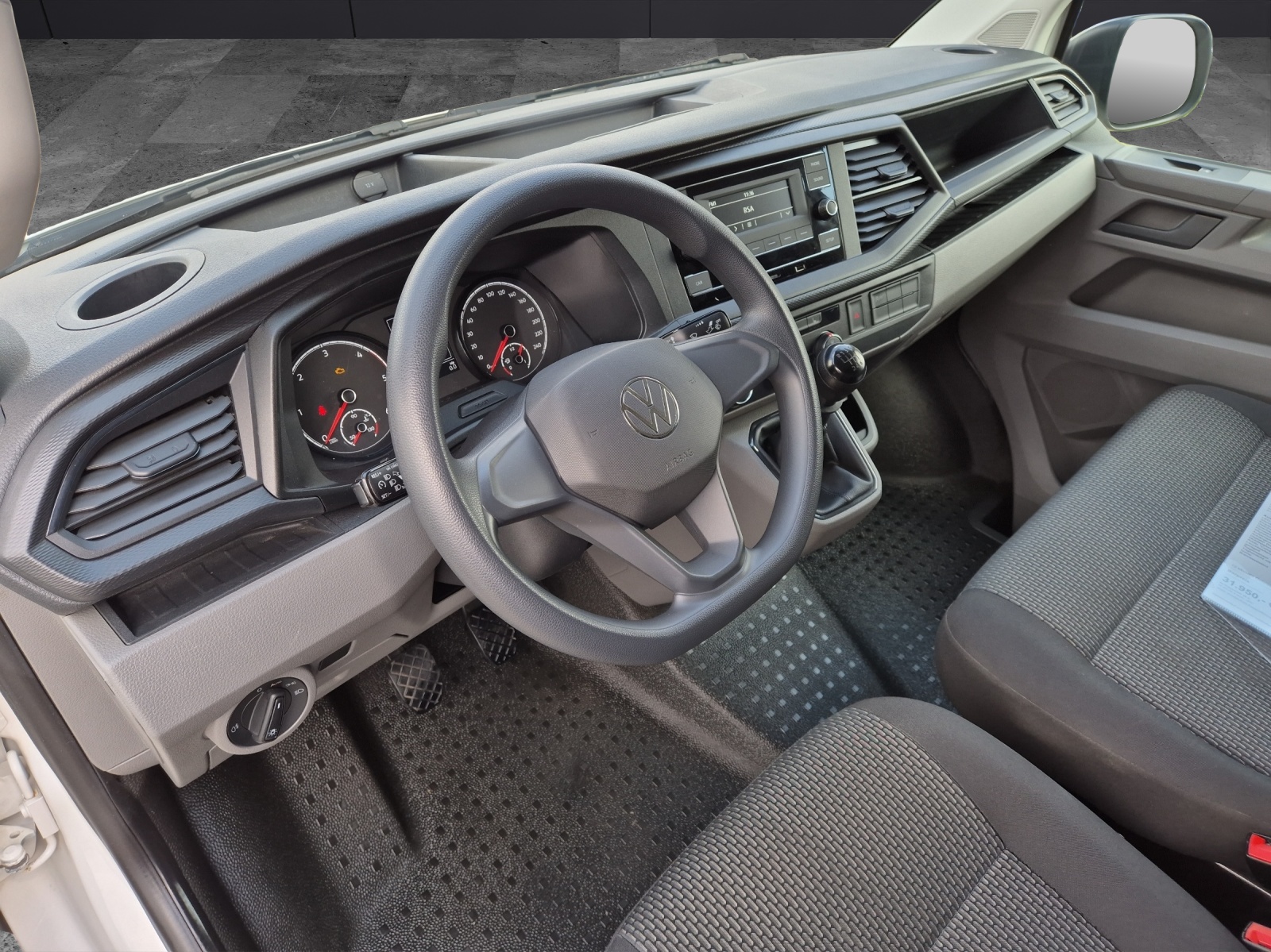 Fahrzeugabbildung Volkswagen T6 Transporter T6.1 TDI Kasten STANDHZG AHK LED KLIMA GRA PDC SH