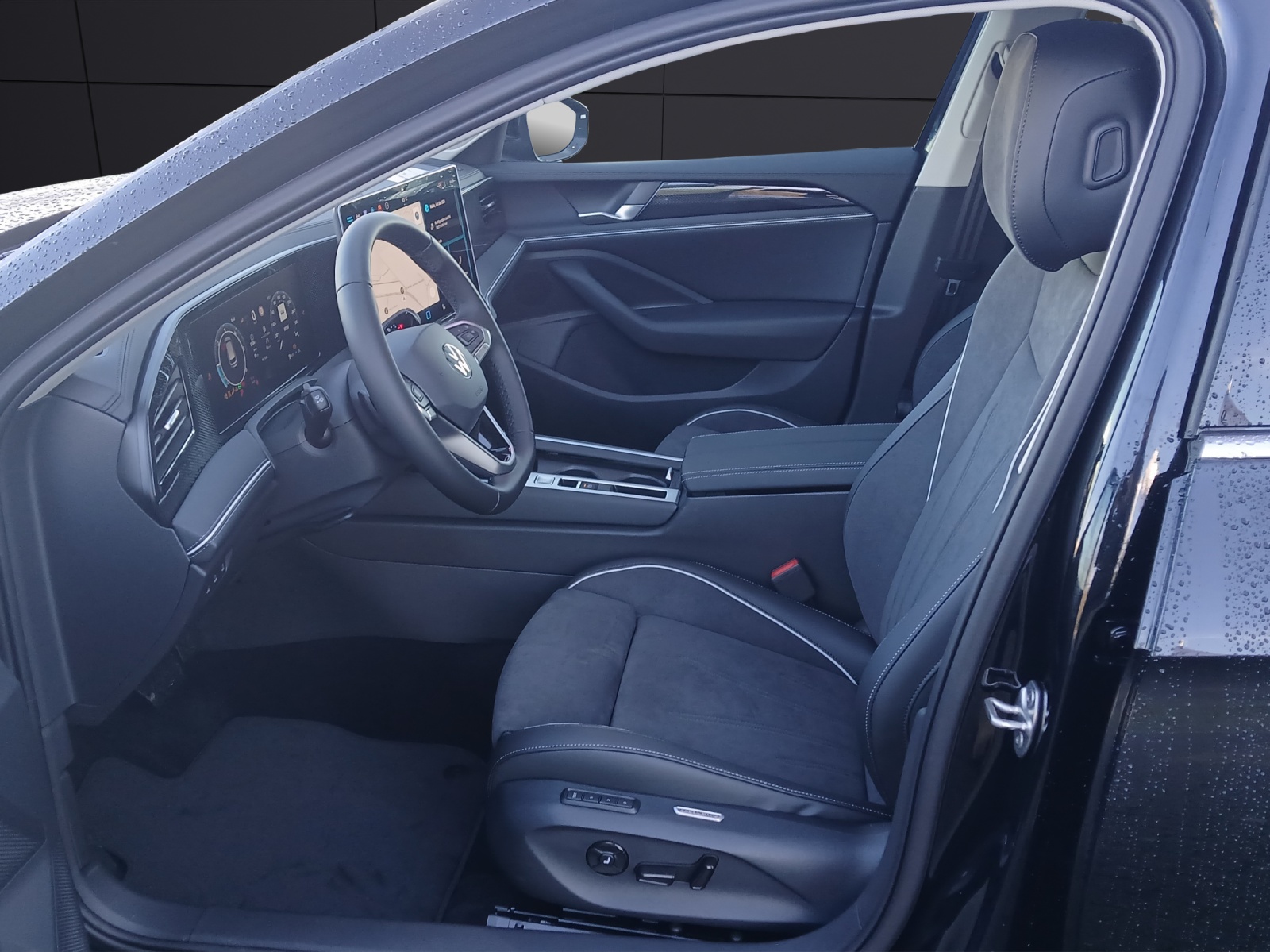 Fahrzeugabbildung Volkswagen Passat Variant Business AHZV NAVI DAB ACC