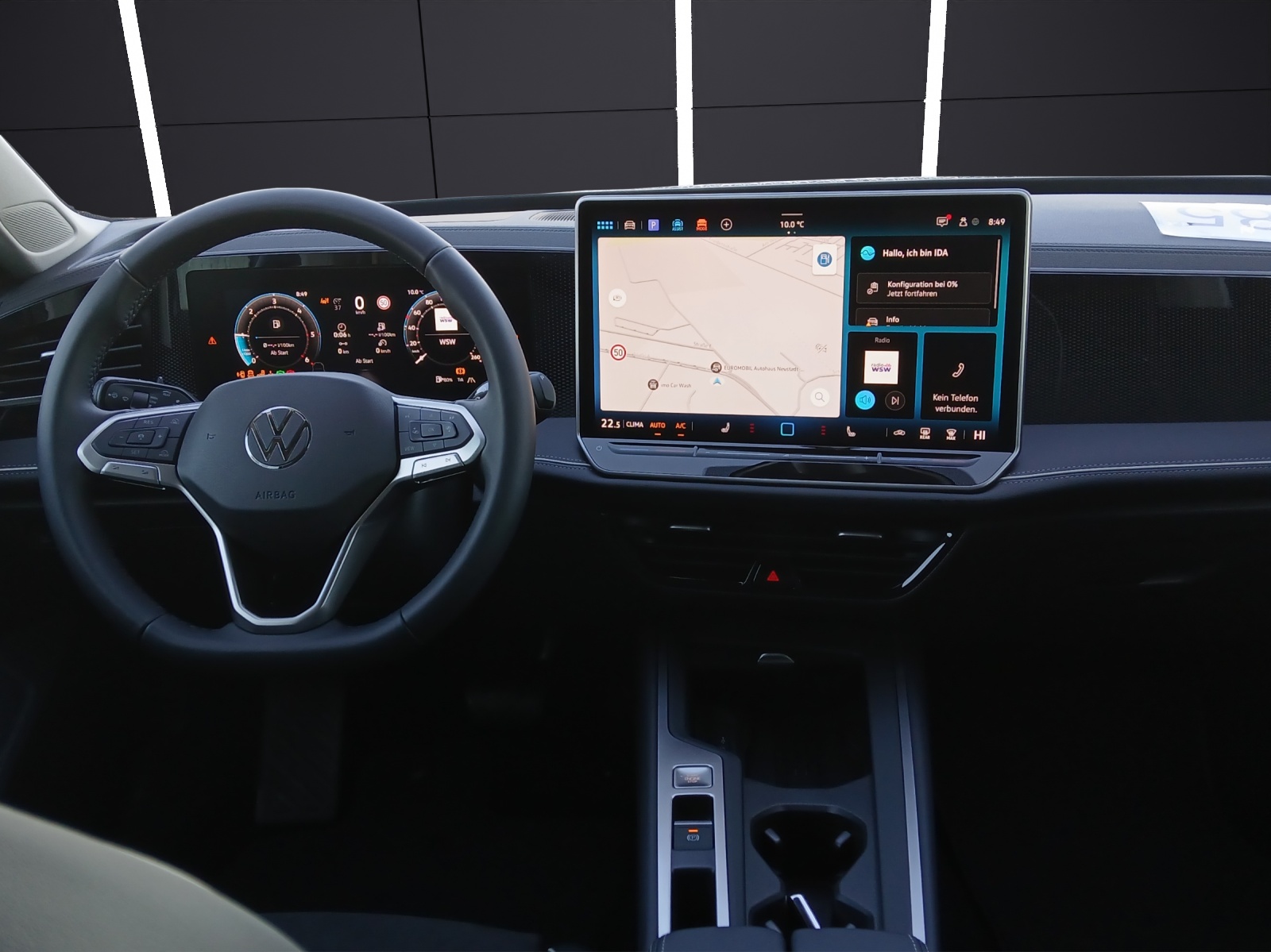 Fahrzeugabbildung Volkswagen Passat Variant Business AHZV NAVI DAB ACC