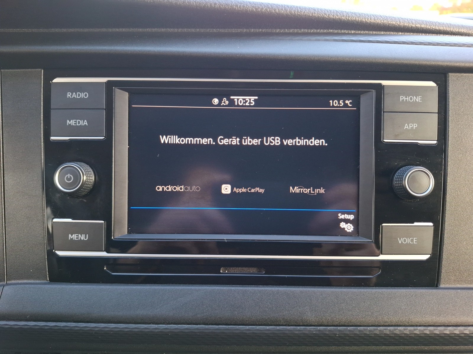 Fahrzeugabbildung Volkswagen T6 California T6.1 TDI Beach-Tour Standhzg. LED AHK CarPlay GRA PDC SH