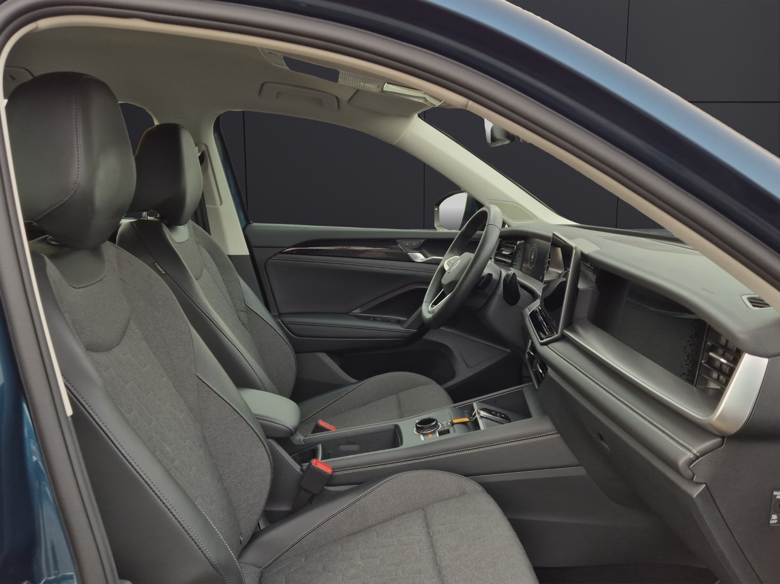 Fahrzeugabbildung Volkswagen Tayron TDI Life DSG 4M Matrix 7-Si. AHK Navi AID ACC RFK SH 18