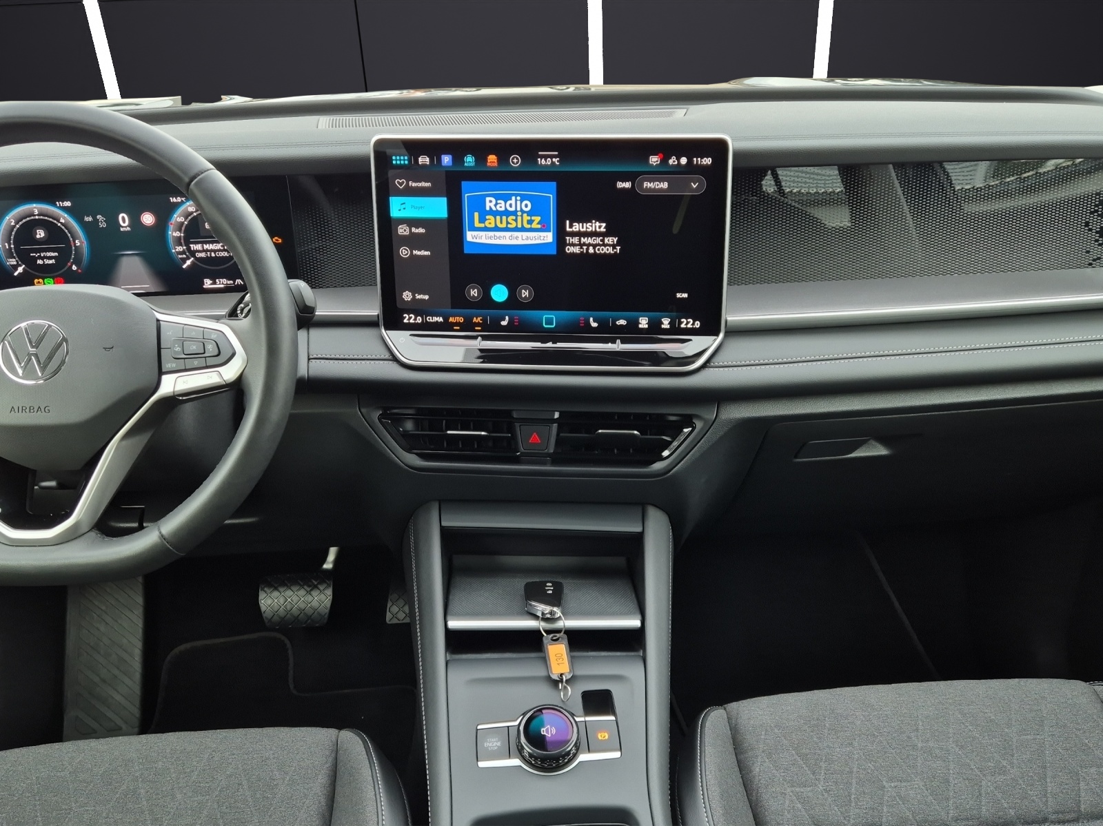 Fahrzeugabbildung Volkswagen Tayron TDI Life DSG 4M Matrix 7-Si. AHK Navi AID ACC RFK SH 18