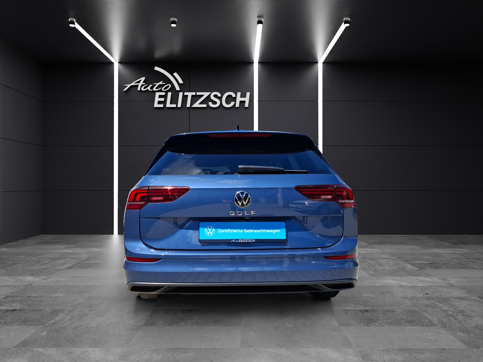 Fahrzeugabbildung Volkswagen Golf VIII Variant TSI Life LED Navi AID ACC RFK HUD SH
